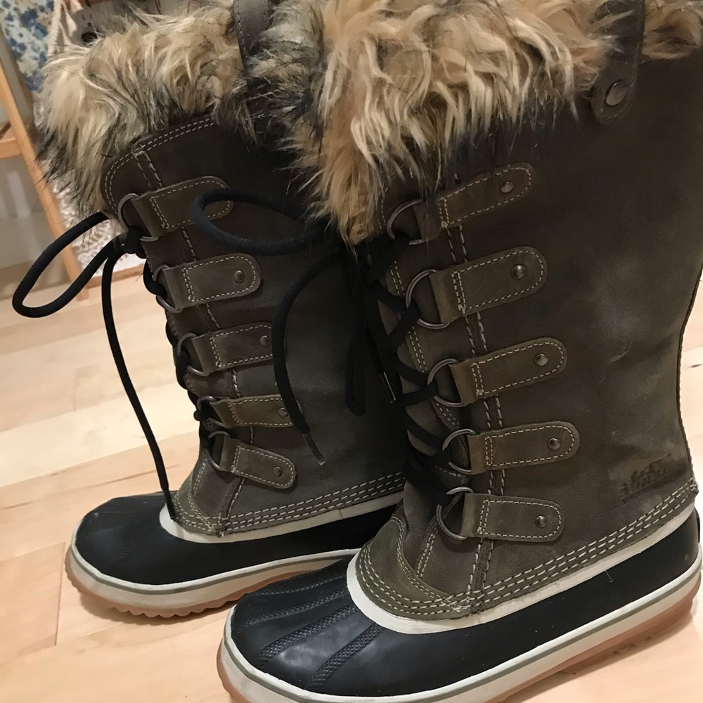 Sorel Joan of Artic Snow Boots, size 8